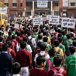 MP में सड़क पर उतर रहे स्कूली बच्चे, स्कूल की समस्याओं को लेकर बढ़ रहा विरोध, मोहन सरकार के सामने बड़े सवाल